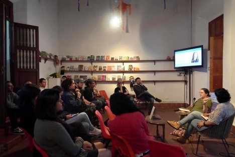 Este fin de semana en el marco del Día Internacional del Libro, se lleva a cabo en el Centro Cultural Coatepec, el Festival Diente de León, con diversas actividades de promoción y fomento a la lectura. 