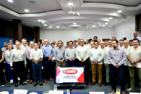 El candidato a gobernador José Francisco Yunes Zorrilla, se reunió con líderes de la Cámara Mexicana de la Industria de la Construcción (CMIC) Veracruz y Boca del Río.