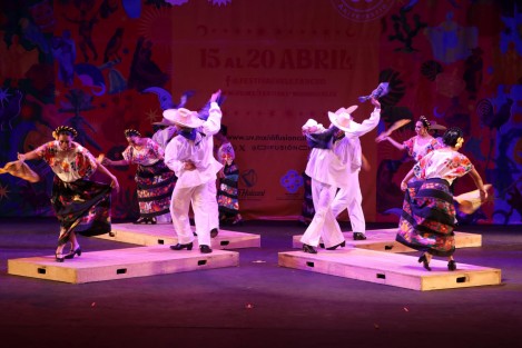 El Festival Folklórico Miguel Vélez Arceo, entre la amplia variedad de espectáculos que este fin de semana se han podido disfrutar en la capital veracruzana. 