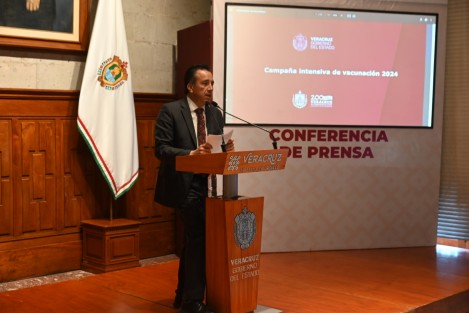 En conferencia de prensa, el Gobernador Cuitláhuac García recalcó que se cuenta con el abasto necesario de vacunas para el sarampión, así como para otros padecimientos. 