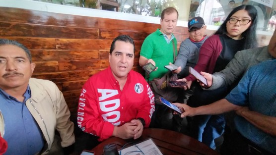 El presidente estatal del Partido Revolucionario Institucional (PRI), Adolfo Ramírez Arana, indicó que tanto sus dirigentes como candidatos han sufrido amenazas durante este proceso electoral. No han presentado denuncias pues están a la espera de que paren y todo salga bien.  