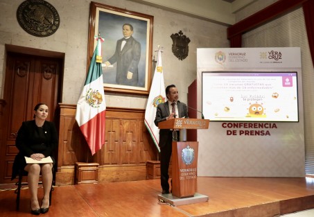 Como parte de las acciones preventivas, se convoca a la población a participar en la campaña intensiva Gran Vacunatón durante este mes y hasta el 31 de mayo en todas las unidades médicas de los 212 municipios del estado.