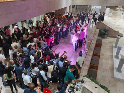 Los candidatos a la gubernatura ofrecieron una breve conferencia de prensa posterior al Primer Debate. 
