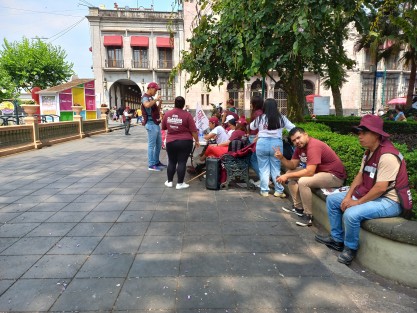 Promoción del voto en espacios públicos. Otro mes.