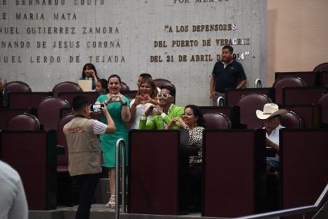 Aspectos de la sesión del Congreso local