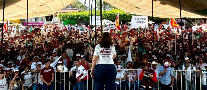 Desde el sur del estado, la ganadería despuntará y se garantizará la sanidad en 100 por ciento del territorio veracruzano dedicado a esta actividad, afirmó la candidata a la gubernatura de la coalición Morena, PT, PVEM y Fuerza por México en Veracruz, Rocío Nahle García. 