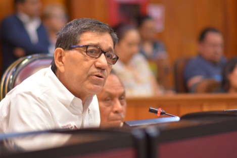 El diputado Fernando Arteaga Aponte hizo un llamado para que, en apego a sus atribuciones constitucionales, legales y reglamentarias, las autoridades los tres órdenes de gobierno actúen con inmediatez en los casos de contaminación registrados en diversas lagunas del municipio de Veracruz.