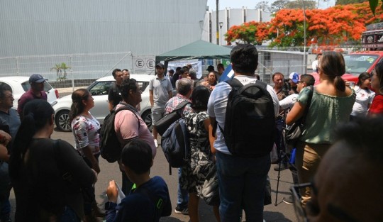 Los inconformes inicialmente bloquearon la avenida Cayetano Rodríguez Beltrán, para posteriormente trasladar su inconformidad a la avenida Enríquez, afectando a su vez a terceros. 