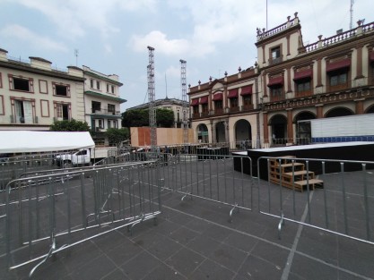 Las candidatas Claudia Sheinbum y Rocio Nahle realizarán un cierre de campaña en la ciudad de Xalapa este sábado, por lo que desde el mediodía de este viernes fue cerrado a la circulación vehicular el centro de la capital..