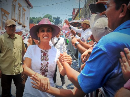 Con la asistencia de la aspirante a la Presidencia, Claudia Sheinbaum, candidatos de Morena en Veracruz cerraron campaña en Xalapa, ante miles de seguidores provenientes de diferentes puntos de la entidad. 