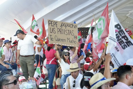 Este domingo José Yunes y Xóchitl Gálvez cerraron campaña en Coatzacoalcos, Ver., acompañados del Presidente del PRI Alejandro Moreno Cárdenas y dirigentes de los partidos y candidatos. 