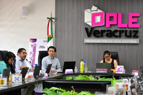OPLE Veracruz realiza reunión de trabajo de las comisiones unidas de la Comisión Temporal del PREP, que preside la Consejera Electoral, Mabel Aseret Hernández Meneses y la Comisión Permanente de Capacitación y Organización Electoral, que preside la Consejera Presidenta del OPLEVeracruz, Marisol A. Delgadillo Morales, como parte de las actividades del tercer simulacro del Programa de Resultados Electorales Preliminares PREP  y de cómputos distritales. 