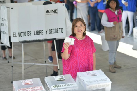 Candidatos presidenciales  listos para ir por sus promociones. 