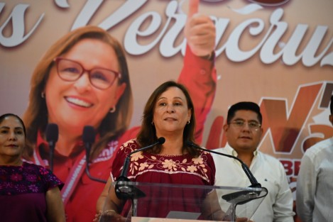 Como todos los demás candidatos de todos los cargos, Rocío Nahle afirmó que las tendencias al cierre de casillas le favorecen. 