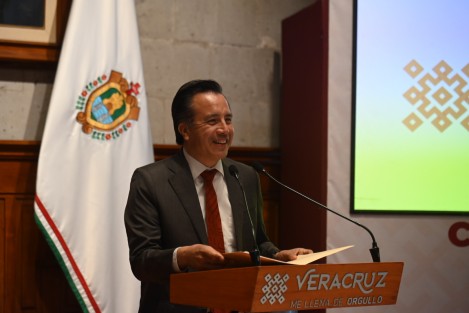  El gobernador Cuitláhuac García Jiménez informó que tras el fin de la veda electoral, finalmente comenzará la inauguración de diversas obras este martes, especialmente infraestructura de salud. 