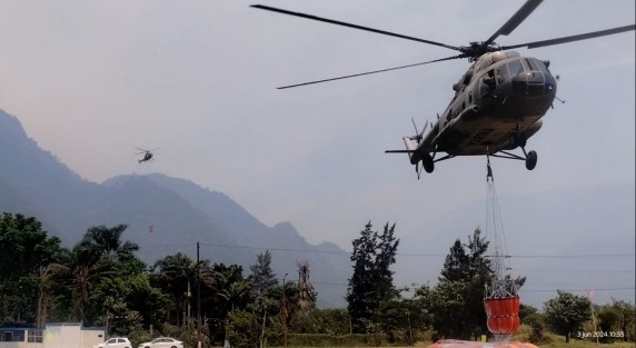 Protección Civil del estado informa que el Comité Estatal de Manejo de Fuego coordina la atención a 17 incendios forestales registrados en el estado de Veracruz, incluyendo el incendio en Tlilalpan, con fuerzas de tarea de los 3 órdenes de gobierno así como brigadas voluntarias de las comunidades.