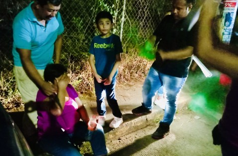 Pese a ser ya de noche, una mujer mayor sufrió golpe de calor.