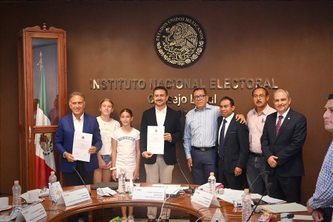 En la democracia mexicana, también los que pierden ganan. 