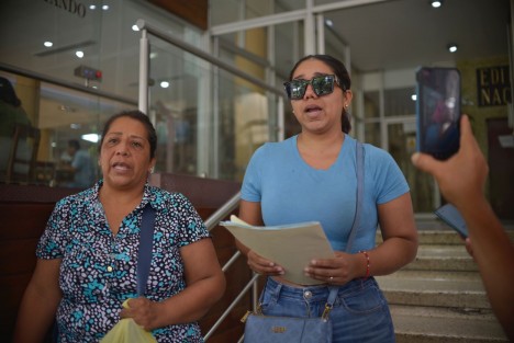 Familiares de un migrante veracruzano asesinado en EU piden ayuda a las autoridades estatales y al público en general para repatriar el cuerpo. 
