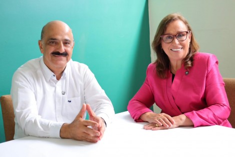 A través de redes sociales la gobernadora electa Rocío Nahle dio a conocer que el alcalde de Xalapa, Ricardo Ahued, ha aceptado asumir el cargo de Secretario de Gobierno en su administración por iniciar. 