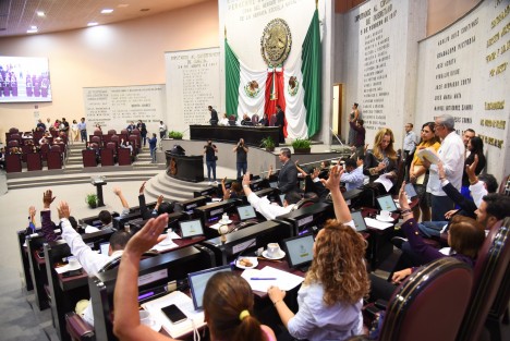 El Pleno de la LXVI Legislatura aprobó por mayoría de votos otorgar en comodato 239 inmuebles de propiedad estatal ubicados en diversos municipios de la entidad, a favor del Organismo Público Descentralizado Instituto Mexicano del Seguro Social para el Bienestar (IMSS-Bienestar).