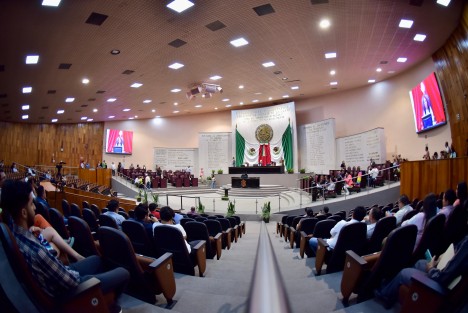 En los trabajos de la Quinta Sesión Ordinaria, el Pleno del Congreso turnó a la Comisión Permanente de Hacienda del Estado el oficio signado por el gobernador del estado, ingeniero Cuitláhuac García Jiménez, por el que solicita autorización para otorgar en comodato condicional 39 inmuebles de propiedad estatal, ubicados en diversos municipios de la entidad a favor del Instituto Mexicano del Seguro Social para el Bienestar (IMSS-Bienestar).