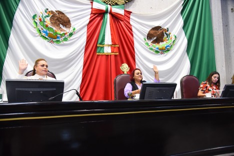 Las diputadas y diputados de la LXVI Legislatura aprobaron los dictámenes de acuerdo por los que se autoriza a los ayuntamientos de Córdoba y Coatzintla donar de manera condicional diversos lotes de propiedad municipal a favor del Gobierno del Estado, por conducto de la Secretaría de Educación de Veracruz (SEV), para el uso exclusivo de instalaciones educativas.
