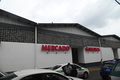 Con misa, locatarios del mercado Galeana se preparan para reabrir las instalaciones, luego de la remodelación que hizon personal del ayuntamiento.