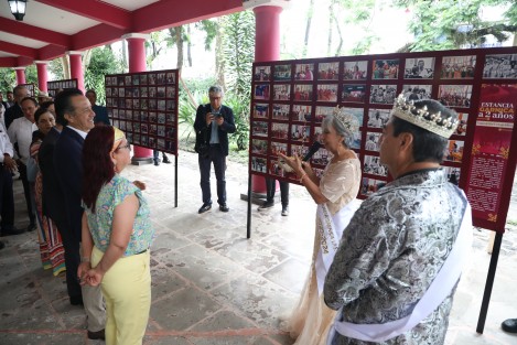 Finalizado el acto protocolario, las autoridades e invitados recorrieron una exposición fotográfica de la Estancia Garnica y disfrutaron el primer carnaval de jubilados y pensionados, donde participaron nueve comparsas encabezadas por los reyes Tere y Jesús.