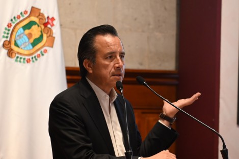  El gobernador Cuitláhuac García Jiménez anunció que el  Tianguis Nacional de Pueblos Mágicos permanecerá en Veracruz, luego de la declinación del Ayuntamiento de Orizaba a realizarlo, el Gobierno del Estado  asume el compromiso de su realización con apoyo del gobierno federal. 

Así se dio a conocer durante la conferencia de prensa encabezada por 