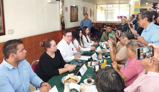 El PT considera que los pobladores de Totalco, municipio de Perote, fueron retirados con exceso de violencia, lo que es totalmente inadmisible. Se violentó la garantía de manifestación. Nada justifica el uso de la fuerza pública. El PT exige cero impunidad para los responsables y nula represión para el pueblo.