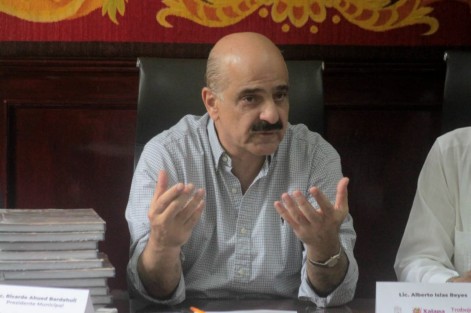 Hubo trasfondo político en crisis hídrica de hace semanas; en Higueras taparon tubería con un palo, por lo que acuso que hubo mano negra en protestas por agua, así lo dio a conocer el presidente municipal Ricardo Ahued Bardahuil. 