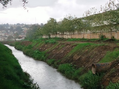 Así lucen las obras de rehabilitación del humedal del área natural protegida Molino de San Roque, el cual se encuentra justo atrás de la Secundaria 105. 