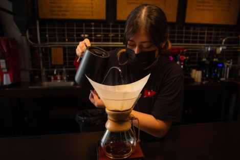 Con el fin de continuar posicionando el café como un atractivo turístico de la Región Capital, este viernes 28 de junio iniciará el Festival Xalapa, Café y Aroma 2024, en la explanada del parque Benito Juárez. 