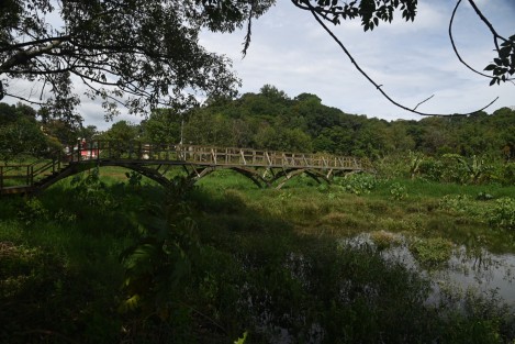 Puentes de madera, senderos con gravilla, bancas y hasta un mirador serán parte de los atractivos de esta remodelación que se realiza justo a lado del seminario mayor y atrás la escuela secundaria 105.