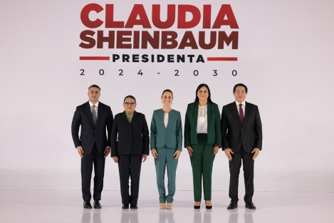 La Dra. Claudia Sheinbaun dio a conocer a otros de los que serán integrantes de su próximo gabinete: Rosa Icela Rodríguez , Secretaria de Gobernación; Omar García Harfuch, Secretario de Seguridad y Protección Ciudadana; Ariadna Montiel Reyes, Secretaria de Bienestar. y Mario Delgado Carrillo, Secretario de Educación Pública. 