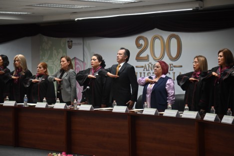El Tribunal Superior de Justicia y el Consejo de la Judicatura conmemoraron los 200 años del Poder Judicial del Estado de Veracruz. El acto fue encabezado por la magistrada Lisbeth Aurelia Jiménez Aguirre, así como por el gobernador Cuitláhuac García Jiménez. 