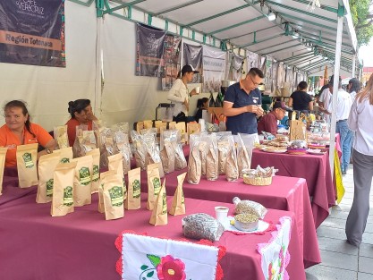 Con buena afluencia de visitantes se desarrolla en el Parque Juárez y otros espacios, el Festival Café Veracruz, durante este fin de semana. 
