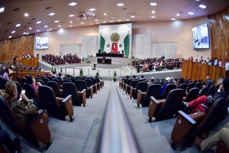 El Pleno de la LXVI Legislatura autorizó al titular del Poder Ejecutivo del estado otorgar en comodato condicional bienes inmuebles de propiedad estatal, ubicados en diversos municipios de la entidad, a favor del IMSS Bienestar.