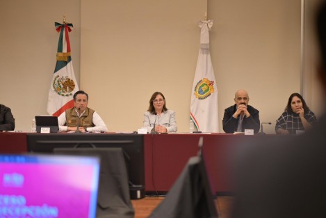 La  noche de este jueves, los gobernadores saliente y entrante, Cuitláhuac García Jiménez y Rocío Nahle García, se reunieron con sus respectivos equipos de transición en Casa Veracruz. El gabinete en funciones y el recién nombrado por la ejecutiva electa protagonizaron un primer intercambio de cara al cierre de la primera administración de izquierda.