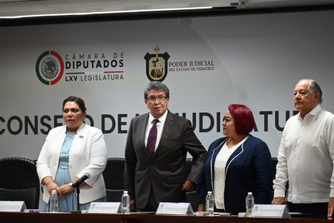 En las instalaciones del Tribunal Superior de Justicia se abrió el quinto foro de los Diálogos Nacionales para la Reforma al Poder Judicial. Asistieron la gobernadora electa Rocío Nahle, el gobernador Cuitláhuac García, el senador Ricardo Monreal, entre otras autoridades, abogados y especialistas.