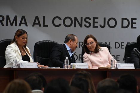 En las instalaciones del Tribunal Superior de Justicia se abrió el quinto foro de los Diálogos Nacionales para la Reforma al Poder Judicial. Asistieron la gobernadora electa Rocío Nahle, el gobernador Cuitláhuac García, el senador Ricardo Monreal, entre otras autoridades, abogados y especialistas.