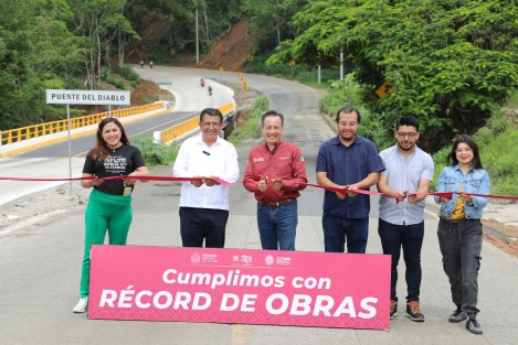 Este domingo el gobernador Cuitláhuac García Jiménez cortó el listón inaugural del Puente de los Insurgentes de 1812, nombrado así en honor a los combatientes del Ejército Real de la Nueva España y que sustituirá al Puente del Diablo, visiblemente deteriorado luego de más de 400 años de historia. 
