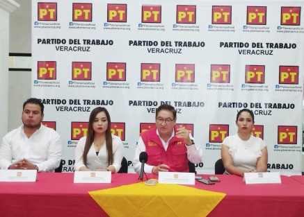 El Partido del Trabajo (PT) reconoce que la presidenta del Poder Judicial del Estado, Lizbeth Aurelia Jiménez Aguirre, acepta errores cometidos por algunos jueces y magistrados; se necesita verdadero compromiso y calidad moral para manifestarlo.