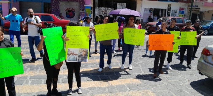 Entrevistados durante la manifestación señalaron que esos elementos fueron quienes detuvieron a Inocencio, mejor conocido como Chencho, la noche del sábado 13 de julio, pero no fue llevado a los separos. 