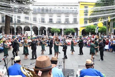 Este sábado continuaron las actividades del Festival Nacional Danzoneando en Xalapa, para quienes disfrutan de este género musical y brindando la oportunidad de difundirlo a más público. 