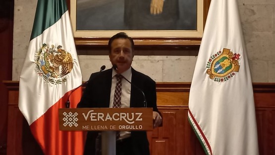 El gobernador Cuitláhuac García Jiménez anunció que, tras las afectaciones causadas por las lluvias, la Secretaría de Infraestructura, Comunicaciones y Transportes, los ayuntamientos y el gobierno estatal intervendrán en la rehabilitación, reparación y mantenimiento del tramo que va de la localidad El Viejón hasta Laguna Verde, sobre la carretera federal 180. 