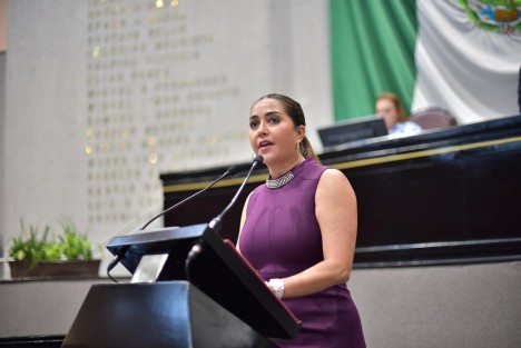 Para que se otorgue a las autoridades municipales atribuciones más precisas en materia de combate al Cambio Climático y se reconozca a quienes se sumen a esta labor, la diputada Anilú Ingram Vallines presentó una Iniciativa de reforma a la Ley Estatal de Mitigación y Adaptación ante los Efectos del Cambio Climático y a la Ley Orgánica del Municipio Libre.