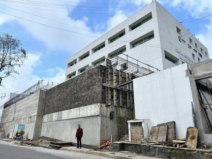 En redes sociales el Gobernador Cuitláhuac García mostró el avance de la ampliación del Centro estatal de Cancerología, de una obra que afirma, va a distinguir este gobierno.  Es una inversión de $361 ?226,770, equivalente a hacer otro nuevo.  