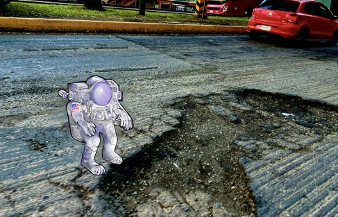 Houston , Houston, tenemos un problema… llegamos a XALAPA  y los Joe Puktas de las grúas levantaron la Nave.  